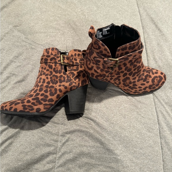 Time and tru leopard chunky heel - Picture 2 of 2